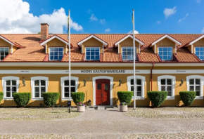 Отель Höörs Gästgifwaregård  Хёёр